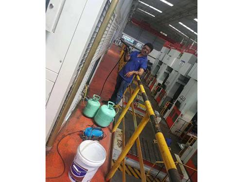 华翔轿车制冷设备维修清洗